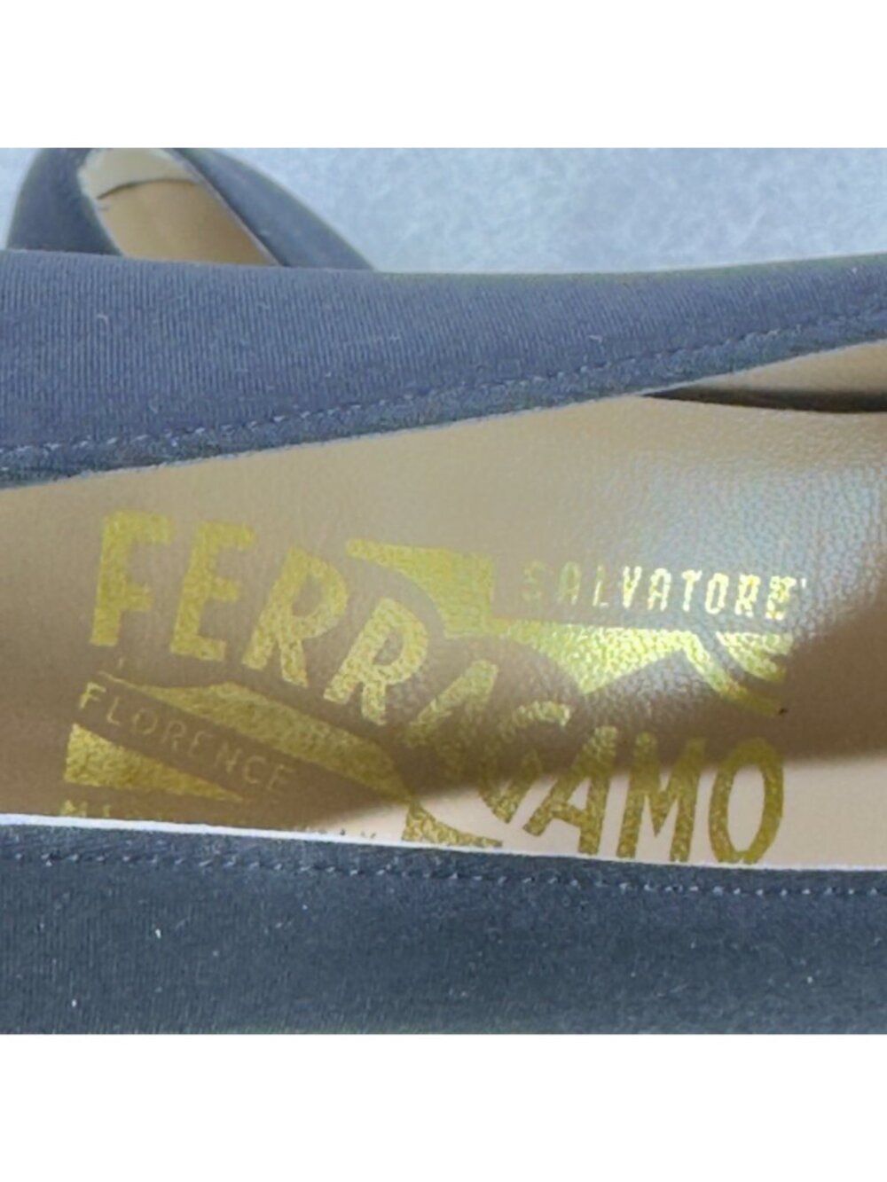 Salvatore Ferragamo Black Suede Block Heel Pumps Womens Size 6AA Classy Made In - Picture 9 of 14